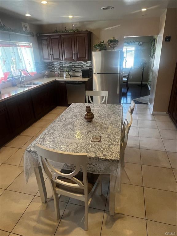 San Bernardino, California, 92407, United States, 3 Bedrooms Bedrooms, ,2 BathroomsBathrooms,Residential,For Sale,1914144