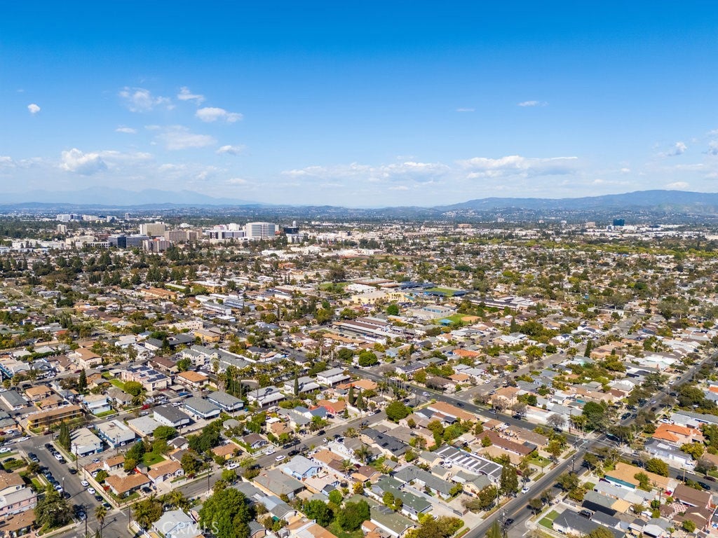 Santa Ana, California, 92707, United States, 3 Bedrooms Bedrooms, ,2 BathroomsBathrooms,Residential,For Sale,1846196