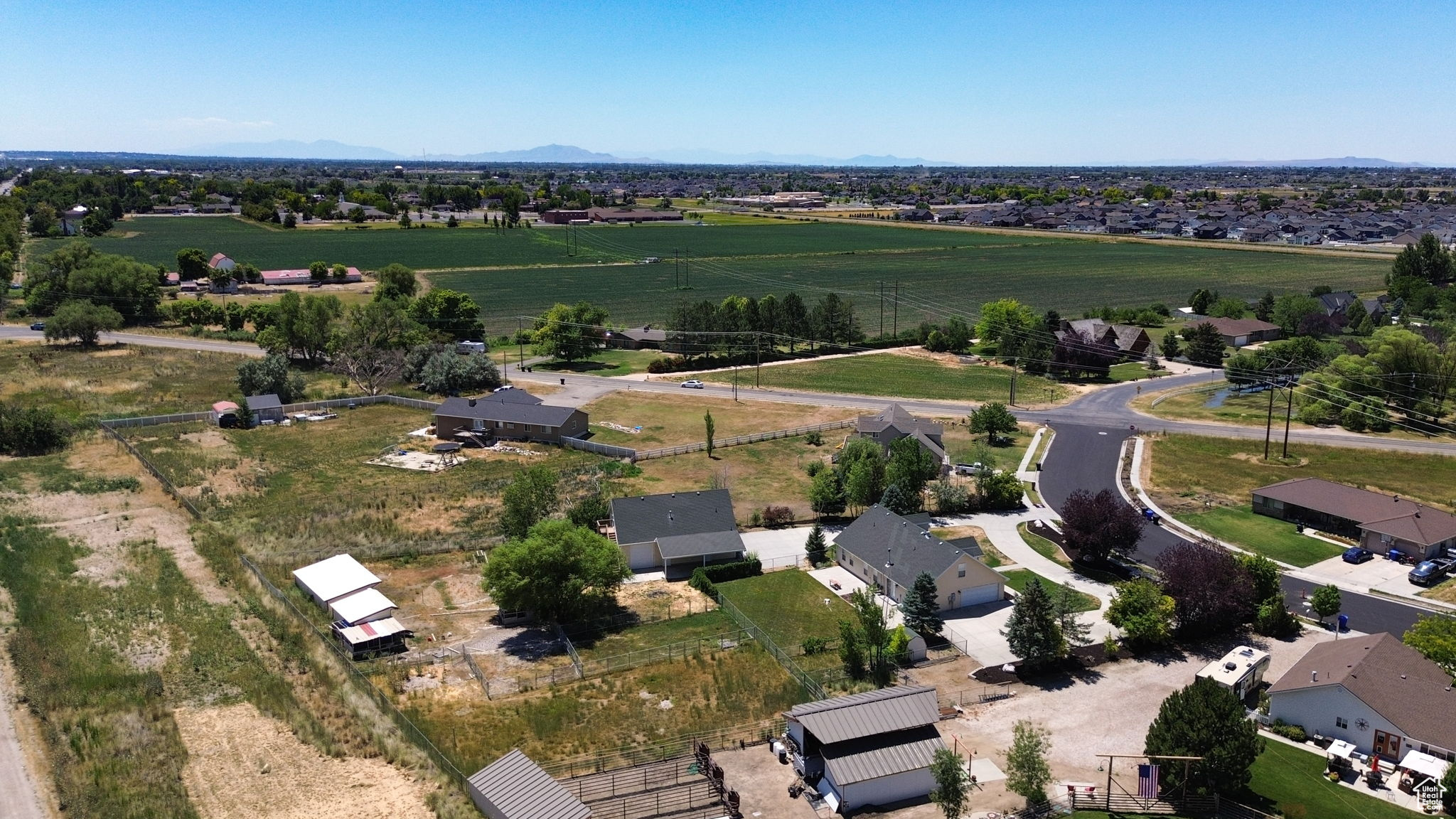 Farr West, Utah, 84404, United States, 4 Bedrooms Bedrooms, ,3 BathroomsBathrooms,Residential,For Sale,1891966