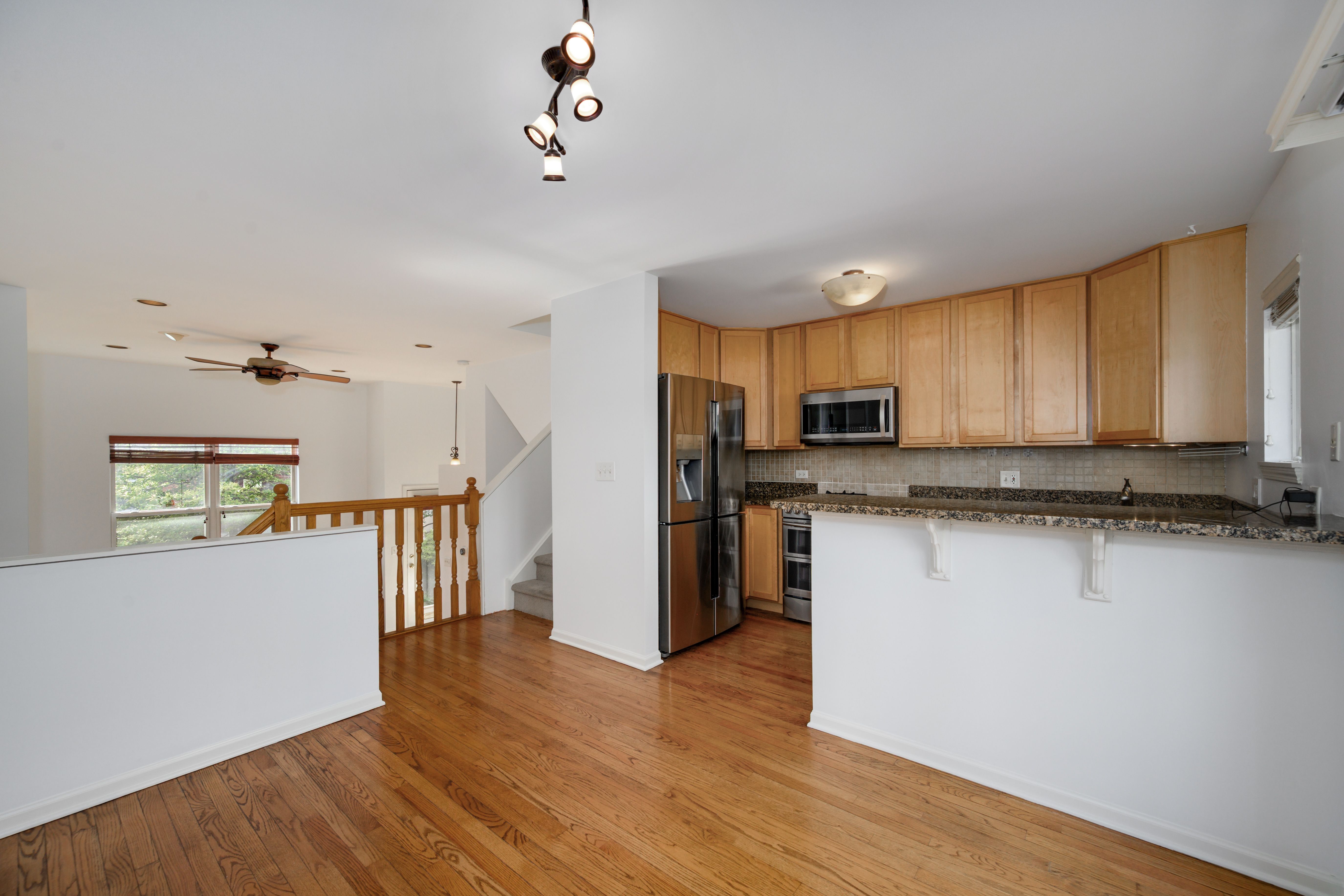  A Well-cared-for 2-3 Bedroom, 2 Full Bath Townhome in the Heart of Avondale - 物件實景