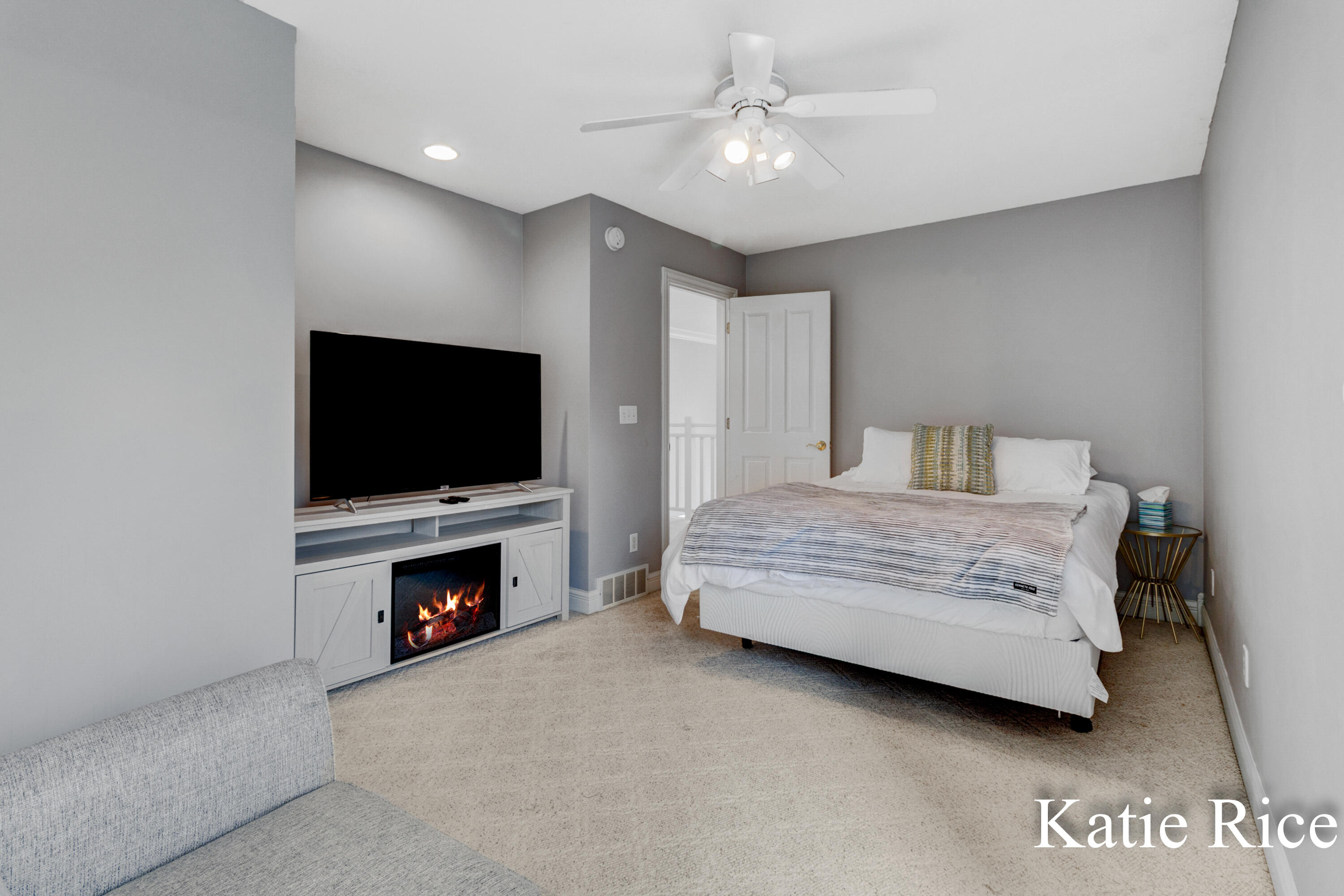Whitehall, Michigan, 49461, United States, 4 Bedrooms Bedrooms, ,4 BathroomsBathrooms,Residential,For Sale,1779471