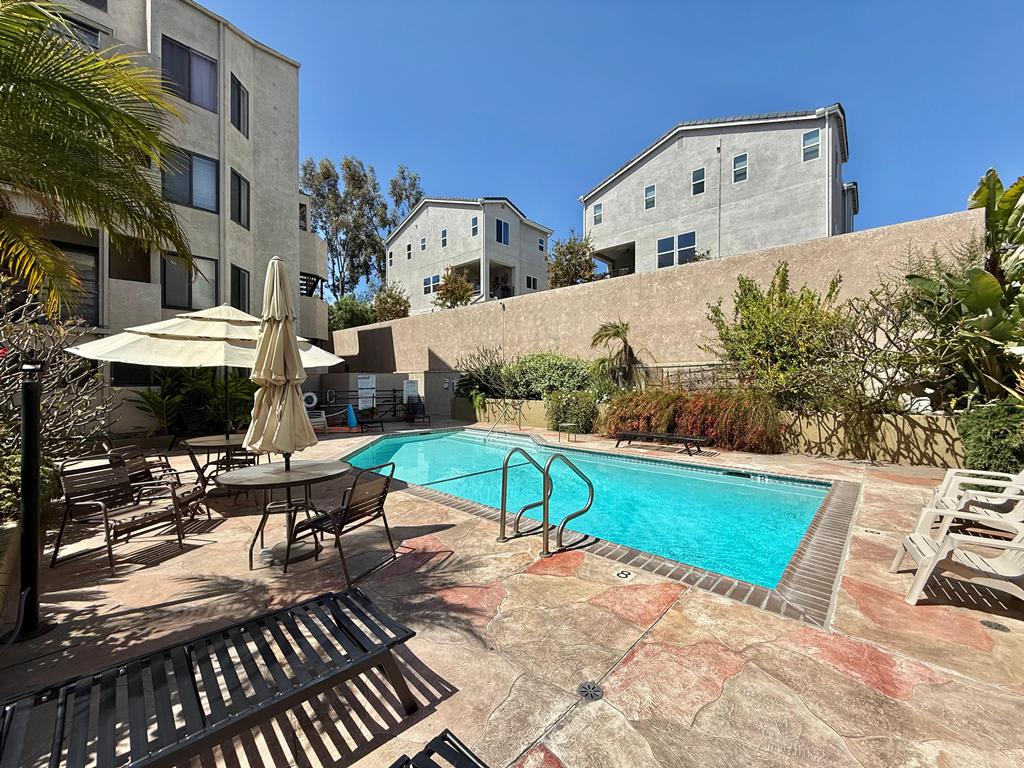 Long Beach, California, 90815, United States, 2 Bedrooms Bedrooms, ,2 BathroomsBathrooms,Residential,For Sale,1830564