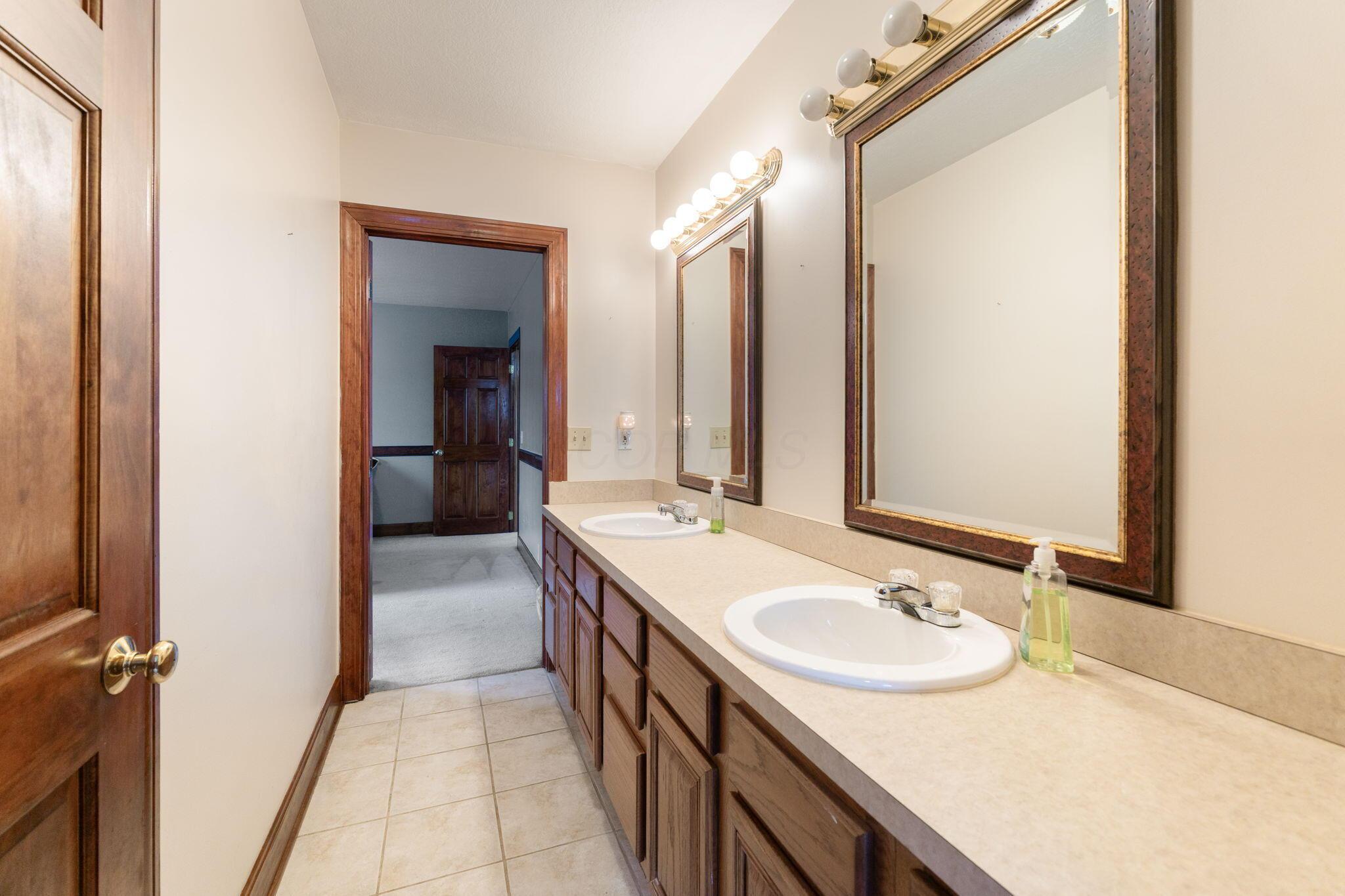 Johnstown, Ohio, 43031, United States, 6 Bedrooms Bedrooms, ,6 BathroomsBathrooms,Residential,For Sale,1840218