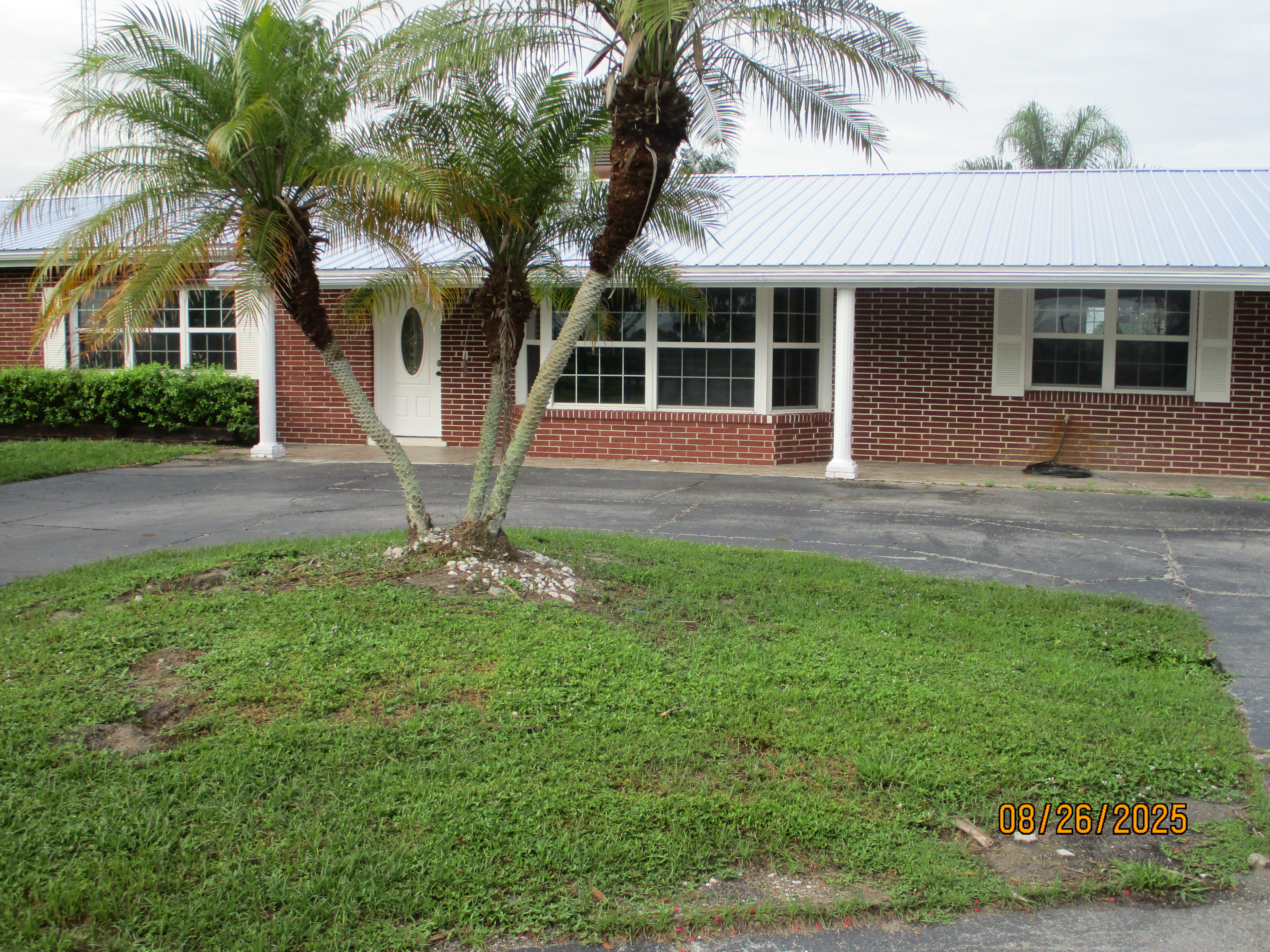 Okeechobee, Florida, 34972, United States, 4 Bedrooms Bedrooms, ,4 BathroomsBathrooms,Residential,For Sale,1973708