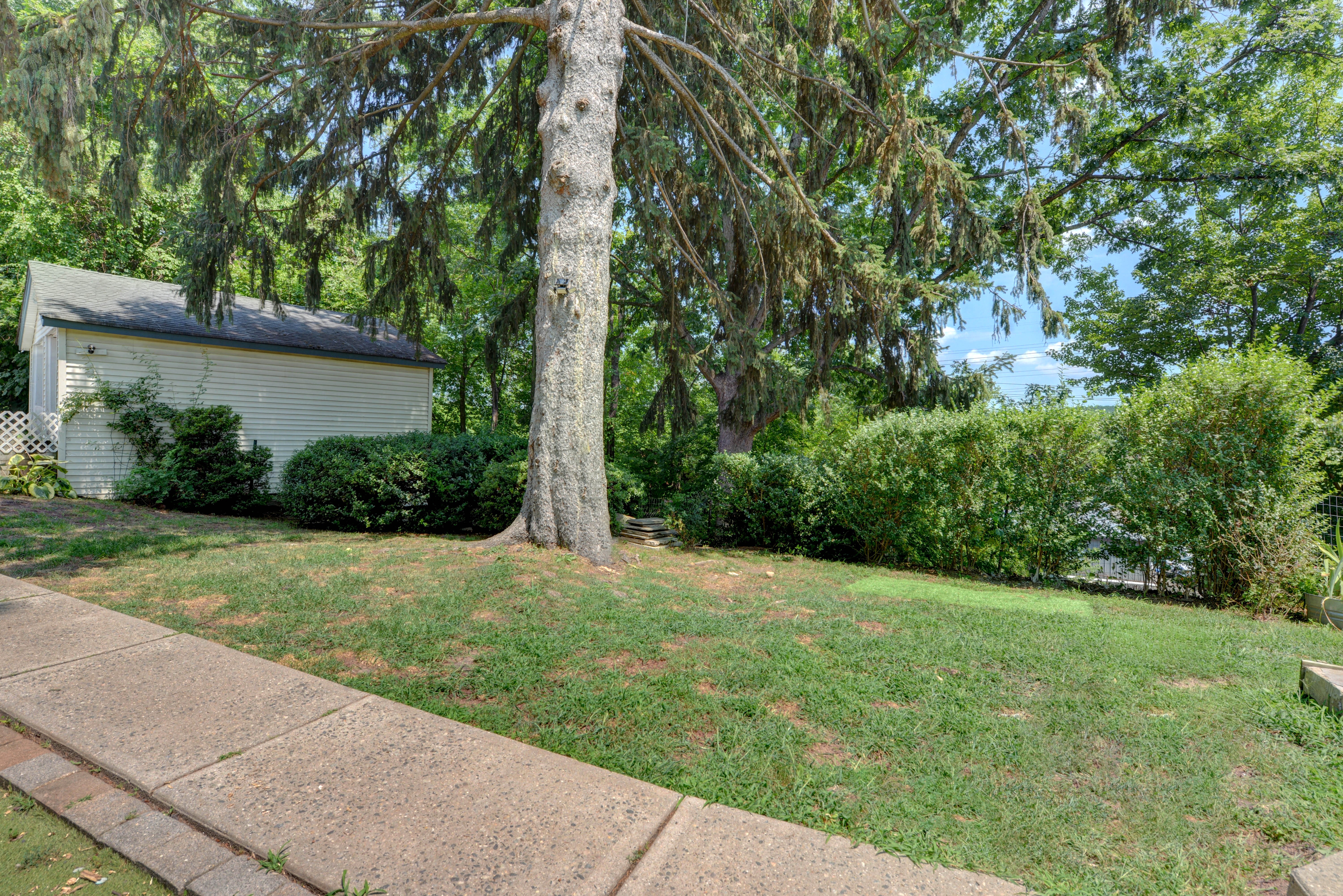 Mahwah, New Jersey, 07430, United States, 4 Bedrooms Bedrooms, ,2 BathroomsBathrooms,Residential,For Sale,1931403