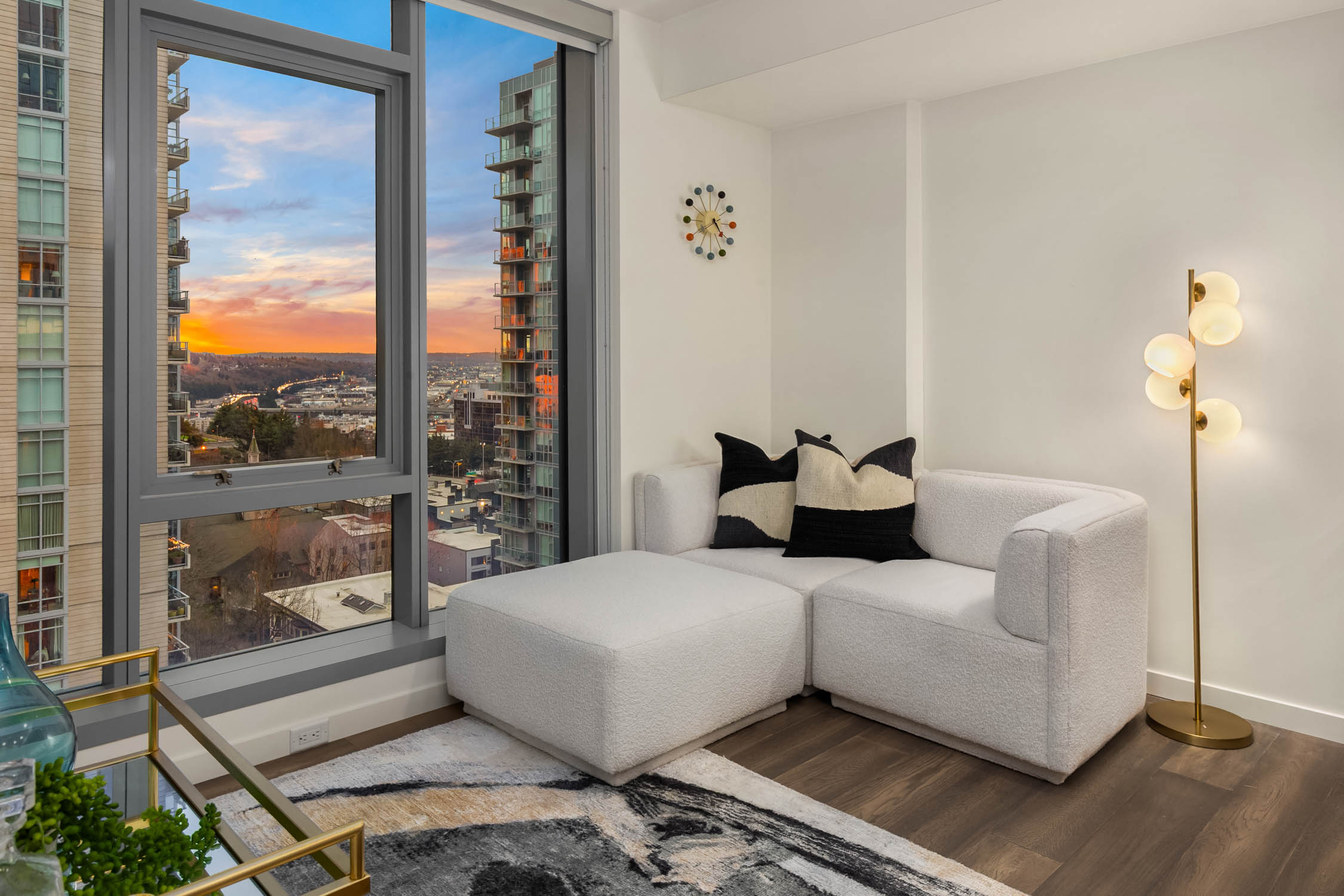  800 Columbia Street Unit #706, Seattle, WA 98104 - 物件實景