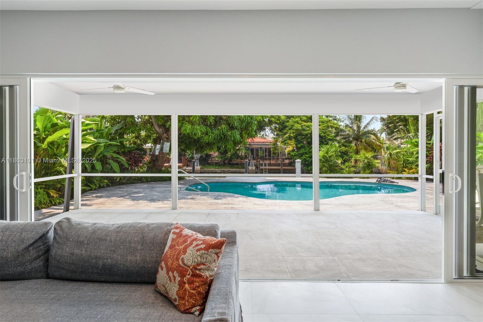 Miami Beach, Florida, 33141, United States, 3 Bedrooms Bedrooms, ,2 BathroomsBathrooms,Residential,For Sale,1927176