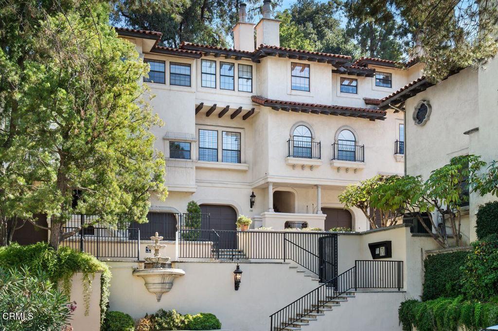 Pasadena, California, 91105, United States, 3 Bedrooms Bedrooms, ,2 BathroomsBathrooms,Residential,For Sale,1941777
