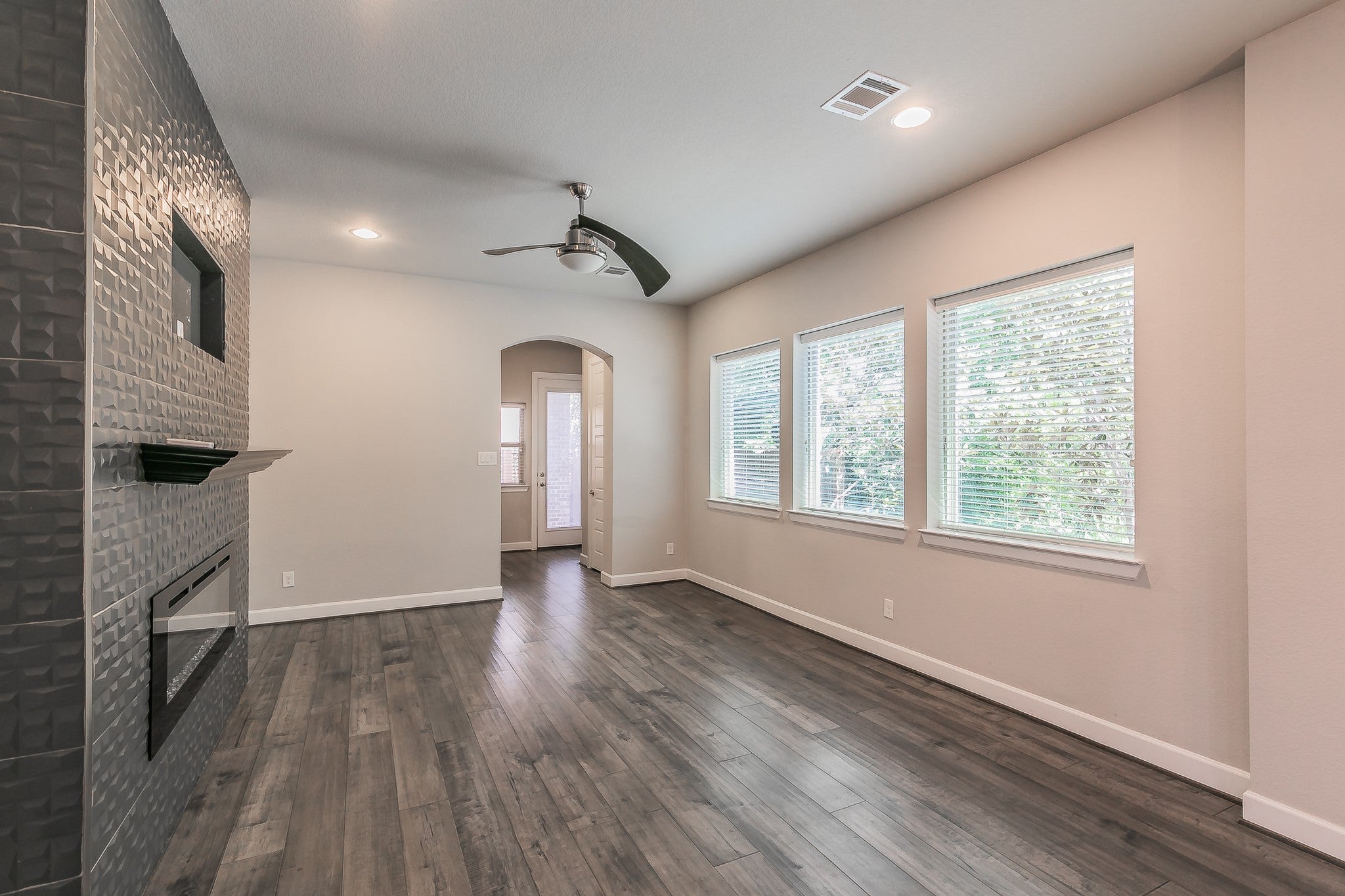 Dallas, Texas, 75238, United States, 3 Bedrooms Bedrooms, ,3 BathroomsBathrooms,Residential,For Sale,1982867