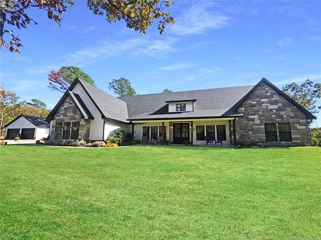 Tahlequah, Oklahoma, 74464, United States, 4 Bedrooms Bedrooms, ,4 BathroomsBathrooms,Residential,For Sale,1984008