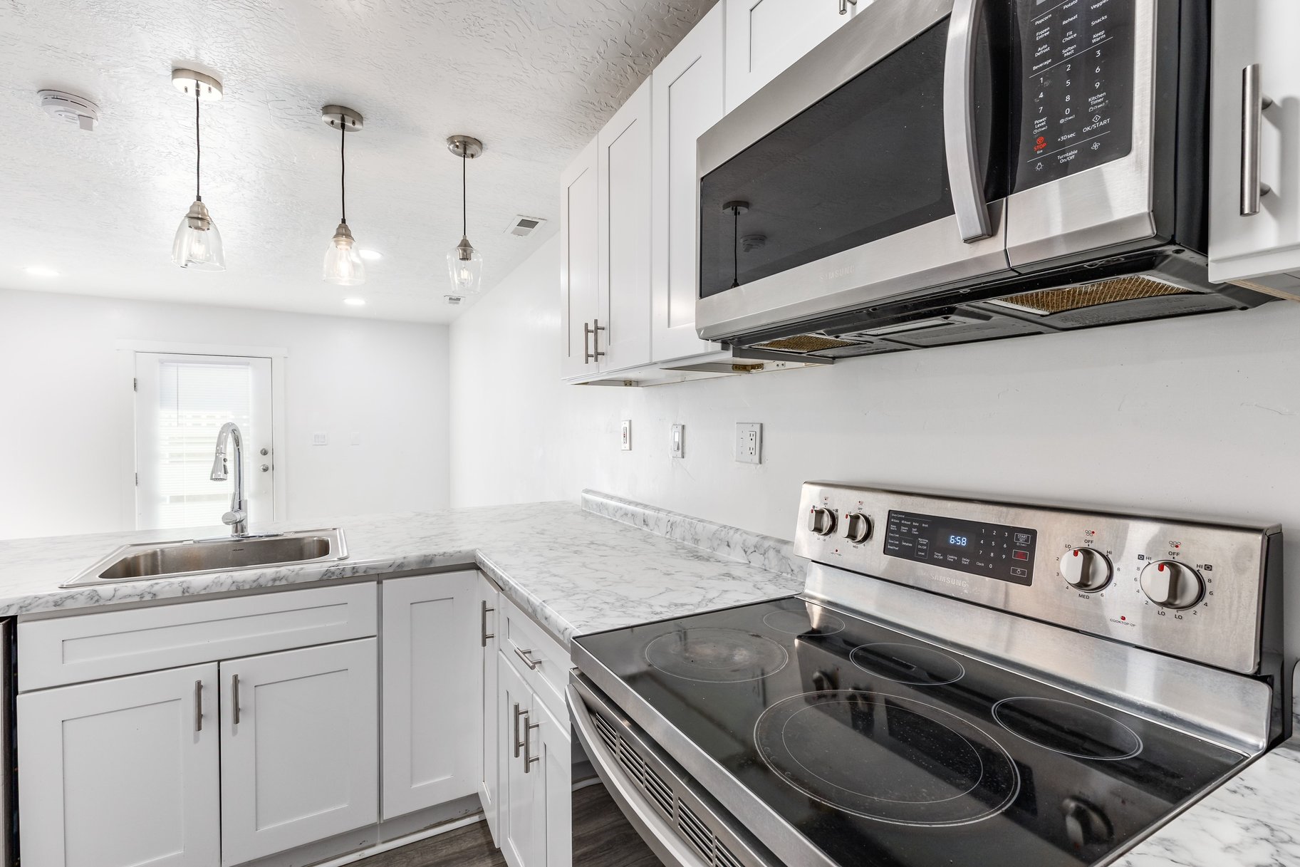  Spacious 4-Bed Herriman Home with Rentable Basement ADU - 物件實景