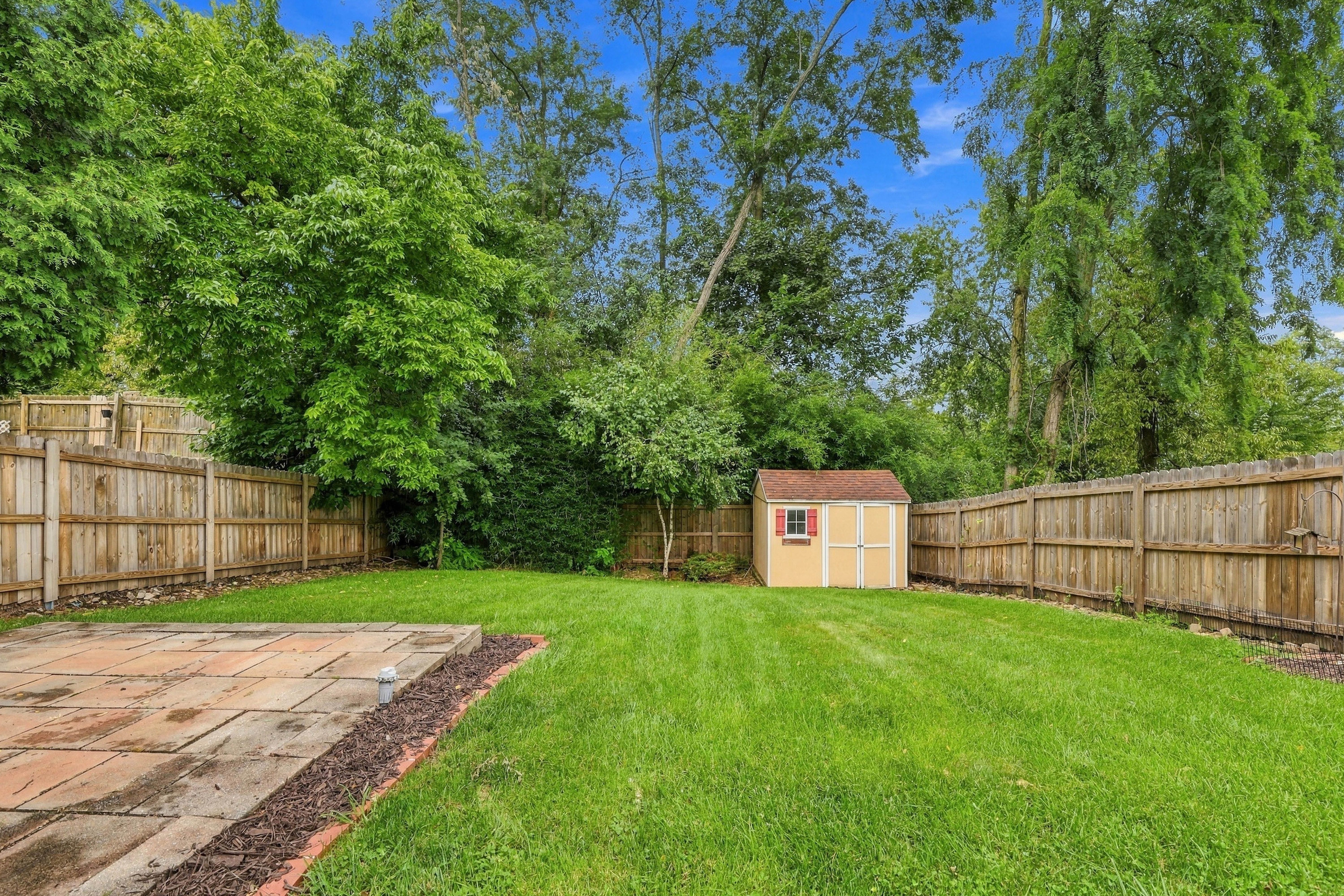  715 Maple Street, West Mifflin, PA 15122 - 物件實景