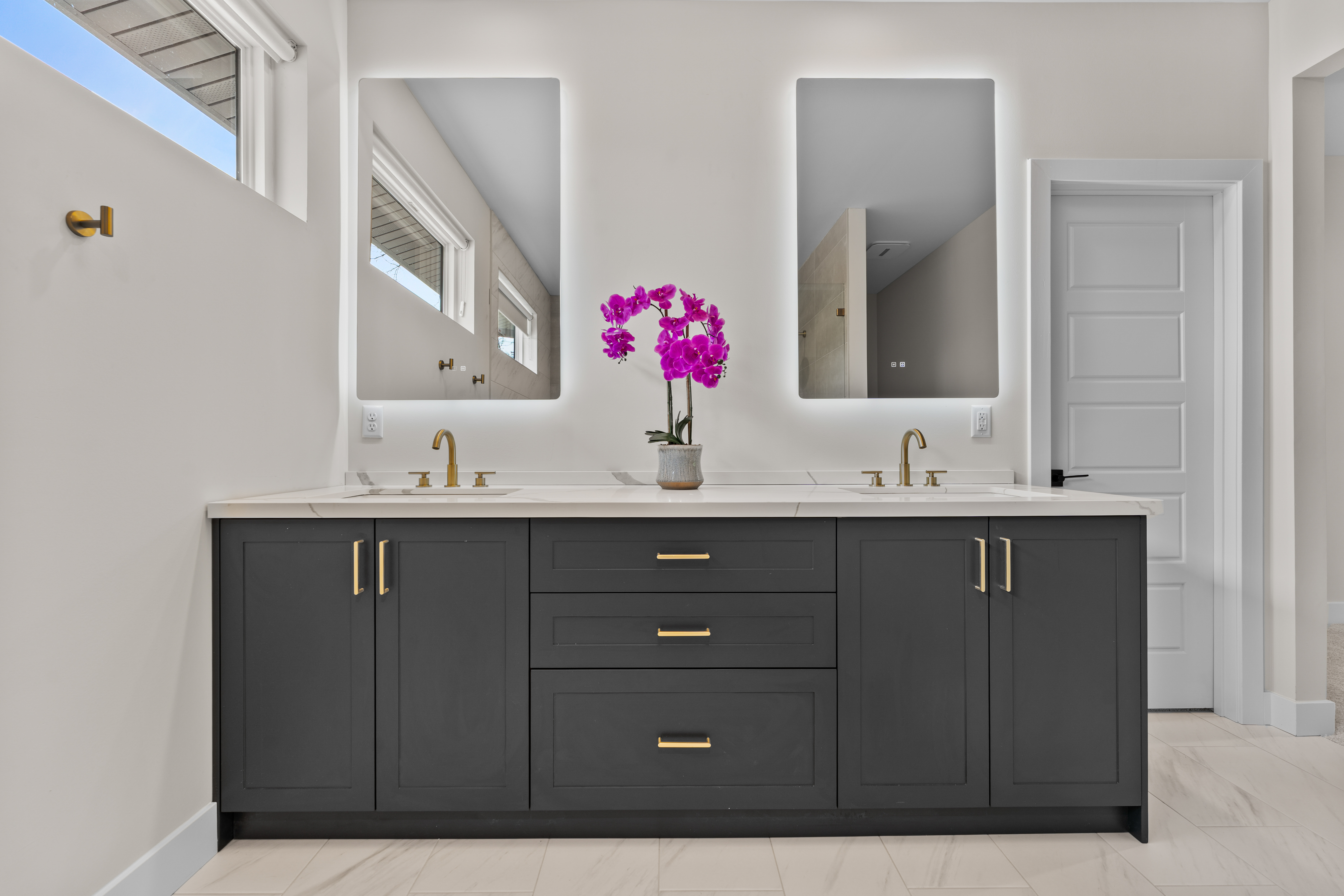  Brand-new Mid-Century Modern Masterpiece Situated on Over 4 Private Acres - 物件實景