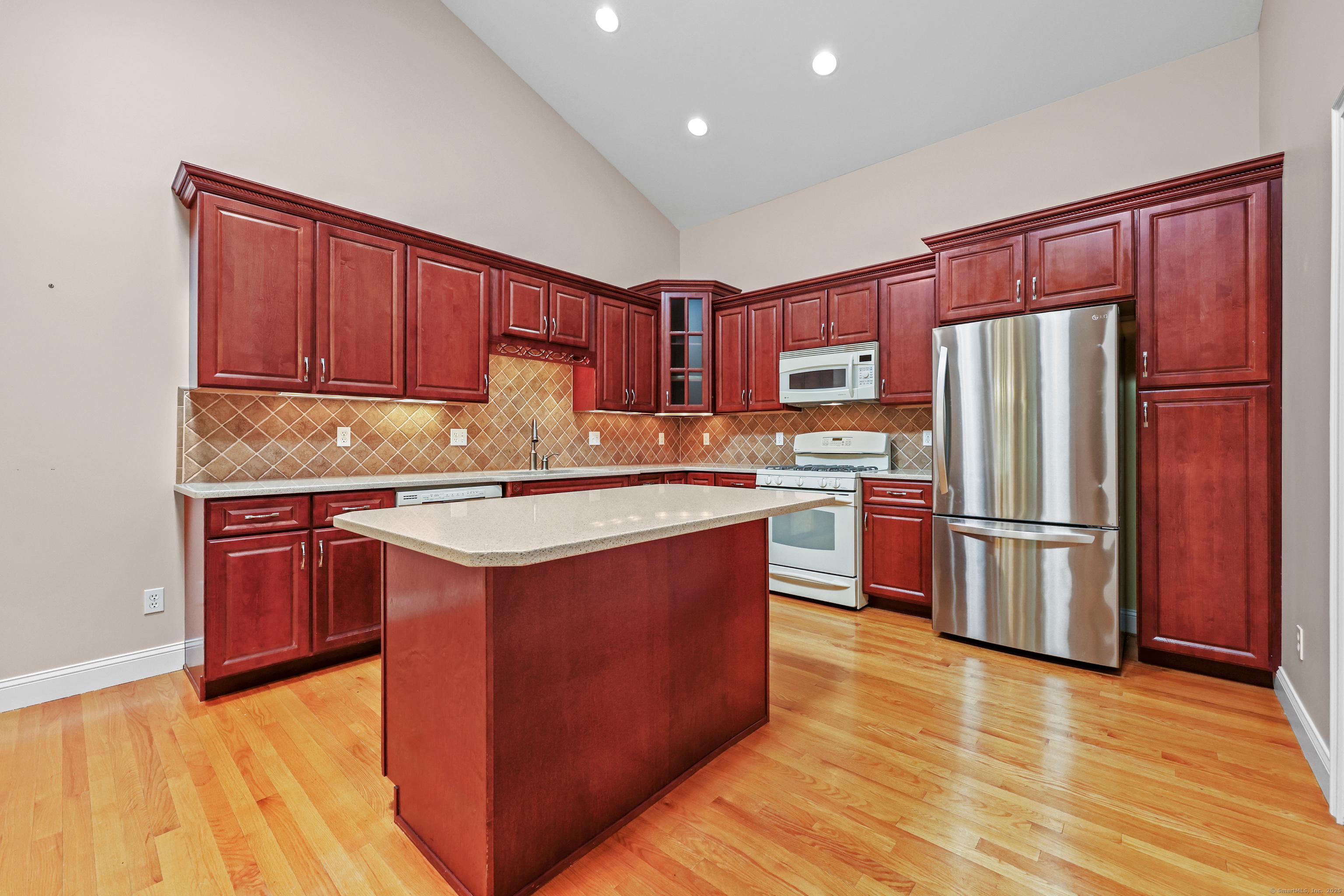 Colchester, Connecticut, 06415, United States, 2 Bedrooms Bedrooms, ,3 BathroomsBathrooms,Residential,For Sale,1943556