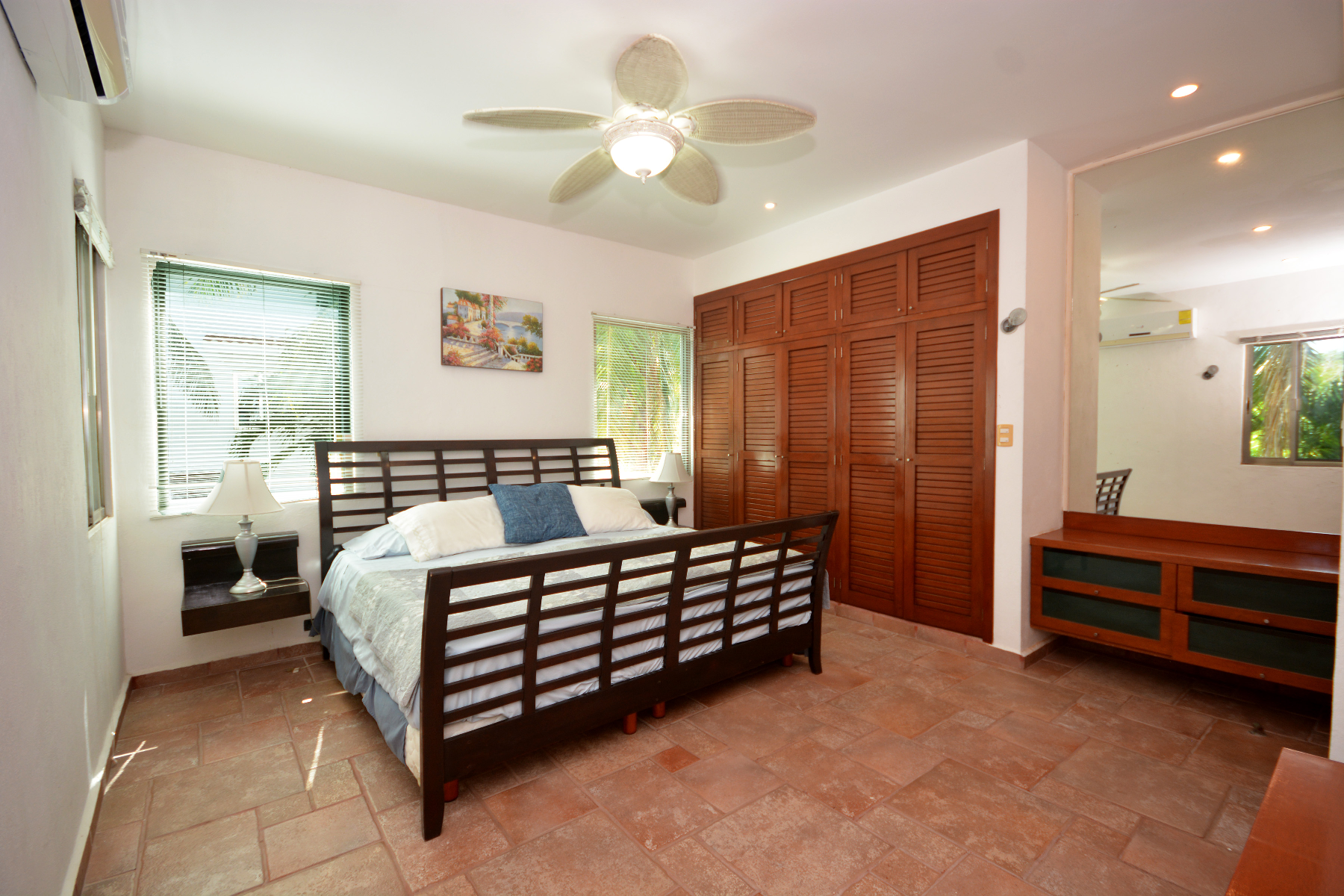  DUPLEX 6 BEDROOM HOME NEAR THE BEACH - 物件實景