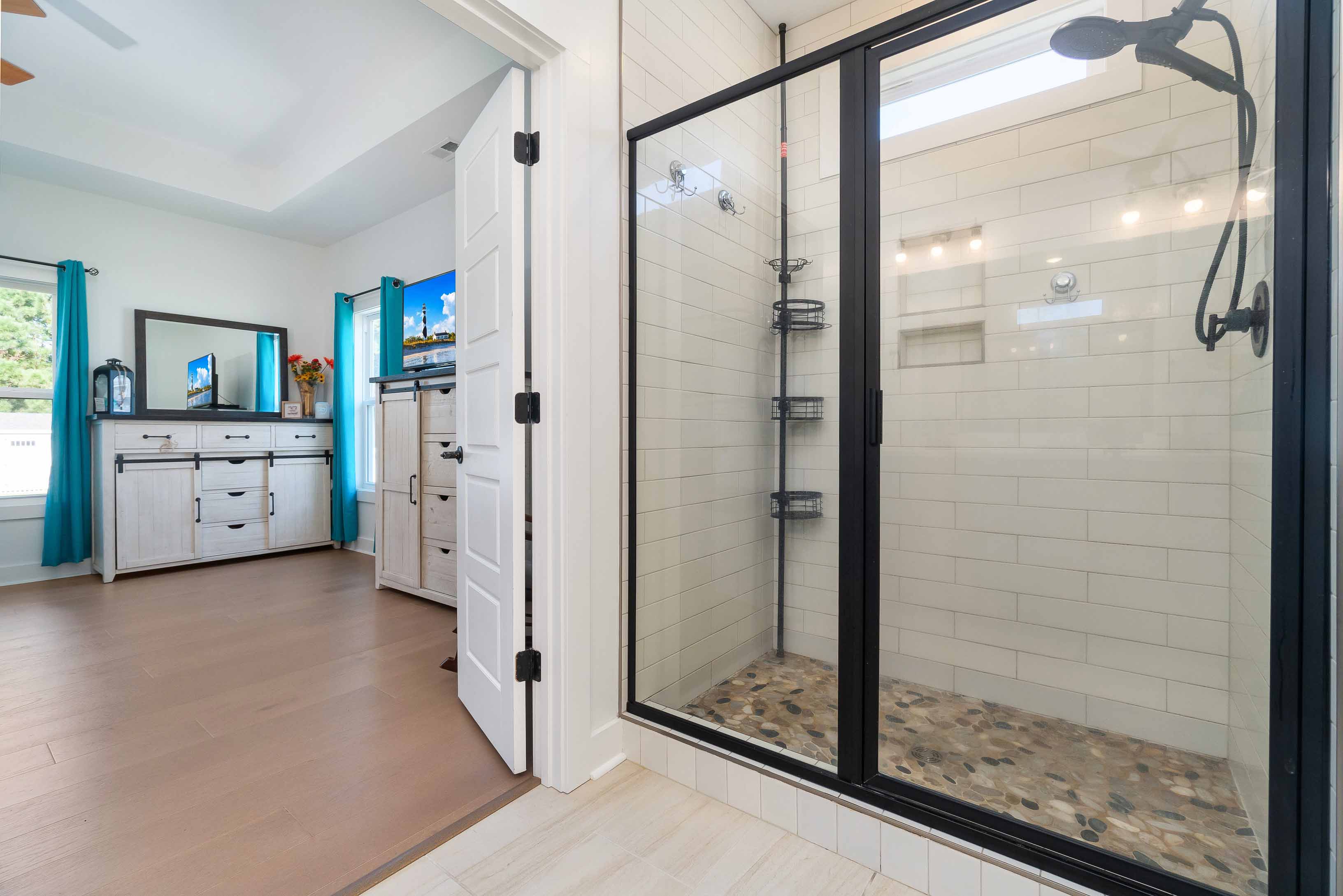 Minnesott Beach, North Carolina, 28510, United States, 3 Bedrooms Bedrooms, ,2 BathroomsBathrooms,Residential,For Sale,1977322