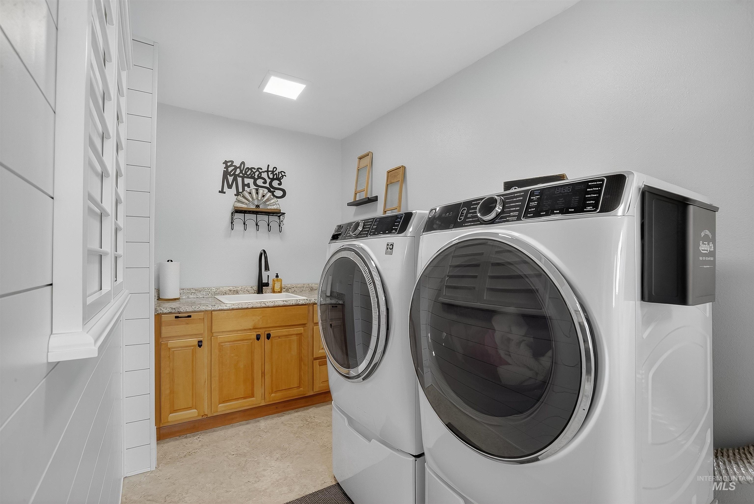 Clarkston, Washington, 99403, United States, 3 Bedrooms Bedrooms, ,3 BathroomsBathrooms,Residential,For Sale,1975063