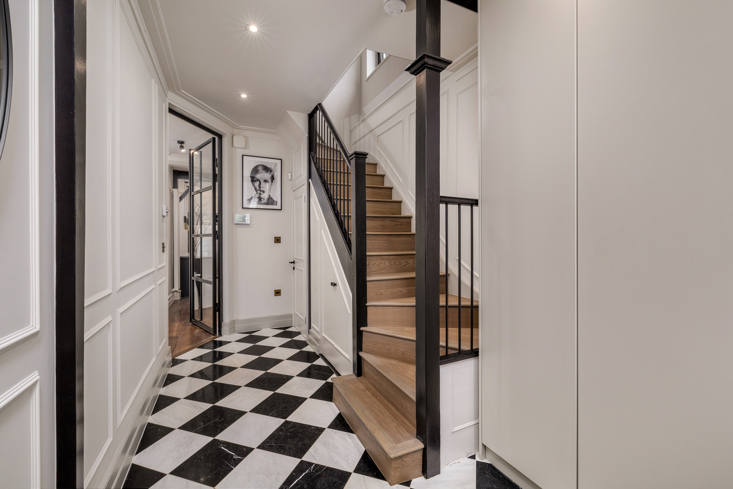  A Beautifully Renovated Family Home with a Garden Studio and Off-Street Parking - 物件實景