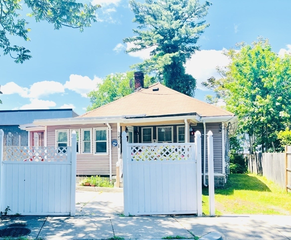 Boston, Massachusetts, 02131, United States, 4 Bedrooms Bedrooms, ,3 BathroomsBathrooms,Residential,For Sale,1927769