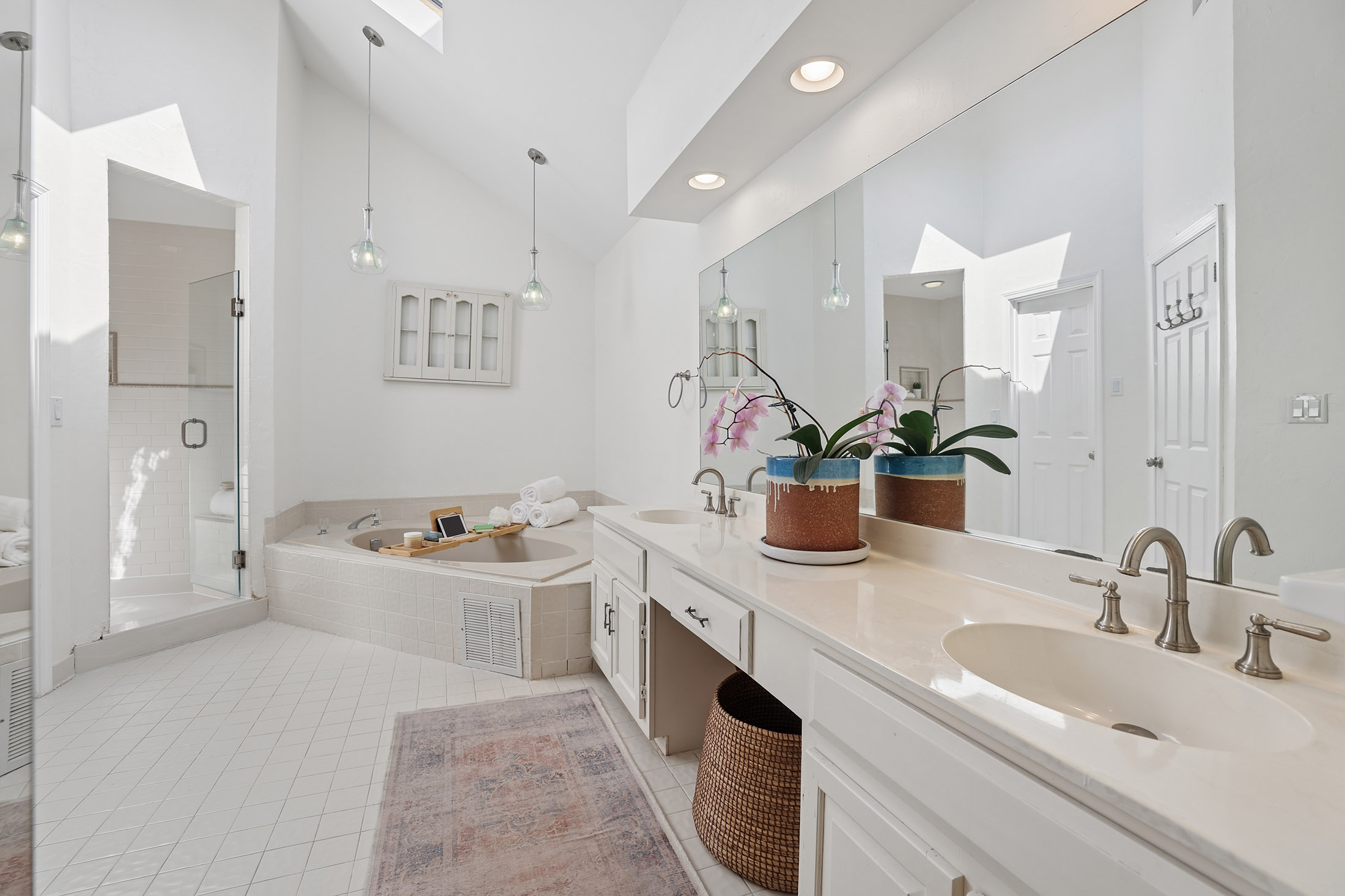 Inviting Townhome in Atlanta