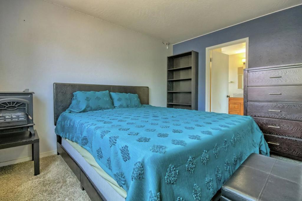 Watsonville, California, 95076, United States, 3 Bedrooms Bedrooms, ,2 BathroomsBathrooms,Residential,For Sale,1976006