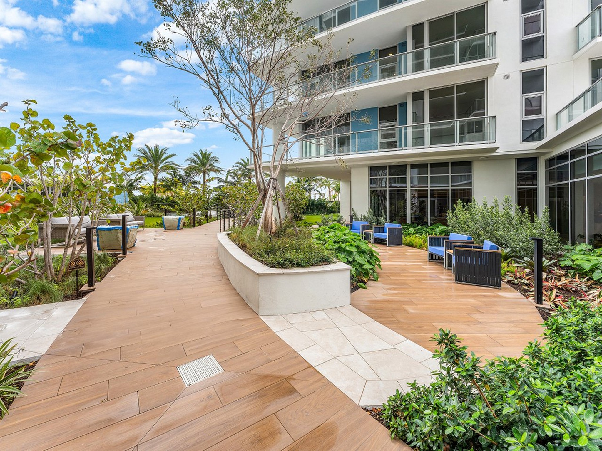  220 Lake Shore Drive, Lake Park, FL, 33403 - 物件實景