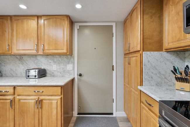 Hollister, California, 95023, United States, 3 Bedrooms Bedrooms, ,2 BathroomsBathrooms,Residential,For Sale,1882231