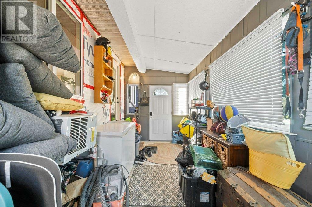 SICAMOUS, British Columbia, V0E 2V0, CA, 4 Bedrooms Bedrooms, ,2 BathroomsBathrooms,Residential,For Sale,1838473