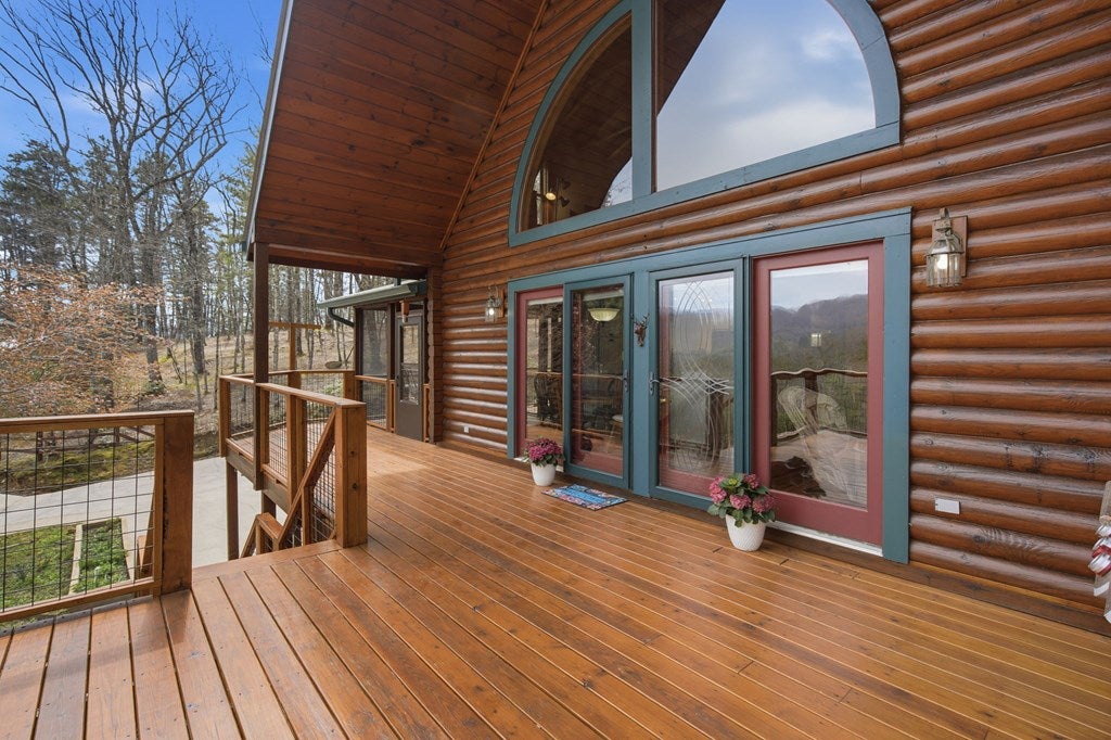 Ellijay, Georgia, 30536, United States, 2 Bedrooms Bedrooms, ,3 BathroomsBathrooms,Residential,For Sale,2034999