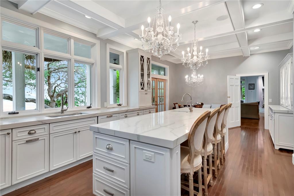 Tampa, Florida, 33611, United States, 5 Bedrooms Bedrooms, ,7 BathroomsBathrooms,Residential,For Sale,1988340