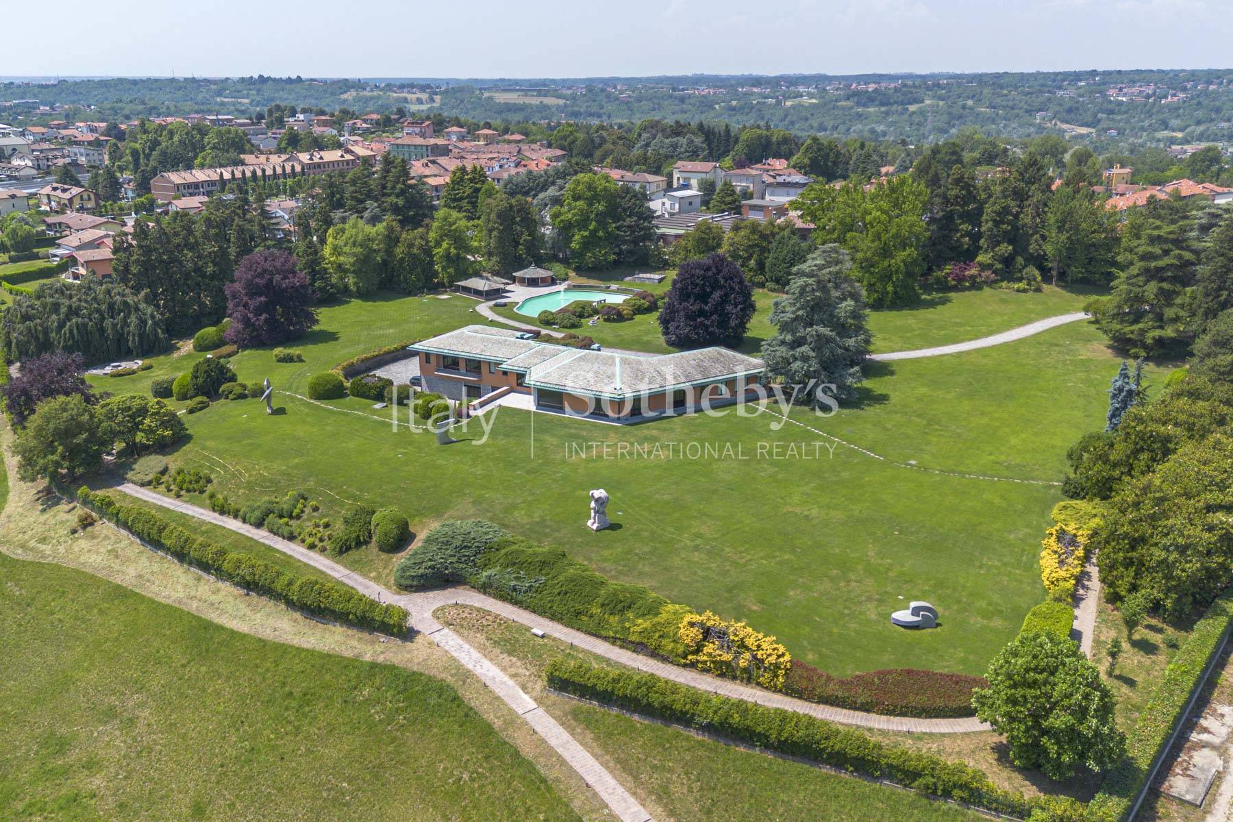 Distinguished villa with private art park and olive grove - 物件實景
