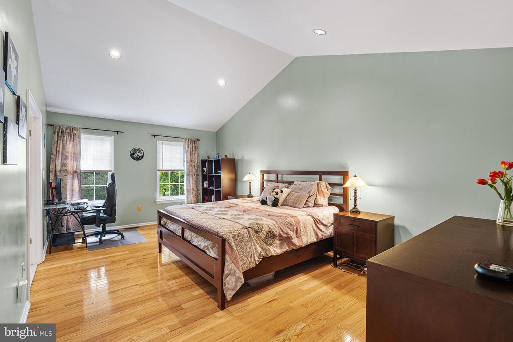 Plainsboro, New Jersey, 08536, United States, 4 Bedrooms Bedrooms, ,3 BathroomsBathrooms,Residential,For Sale,1922376