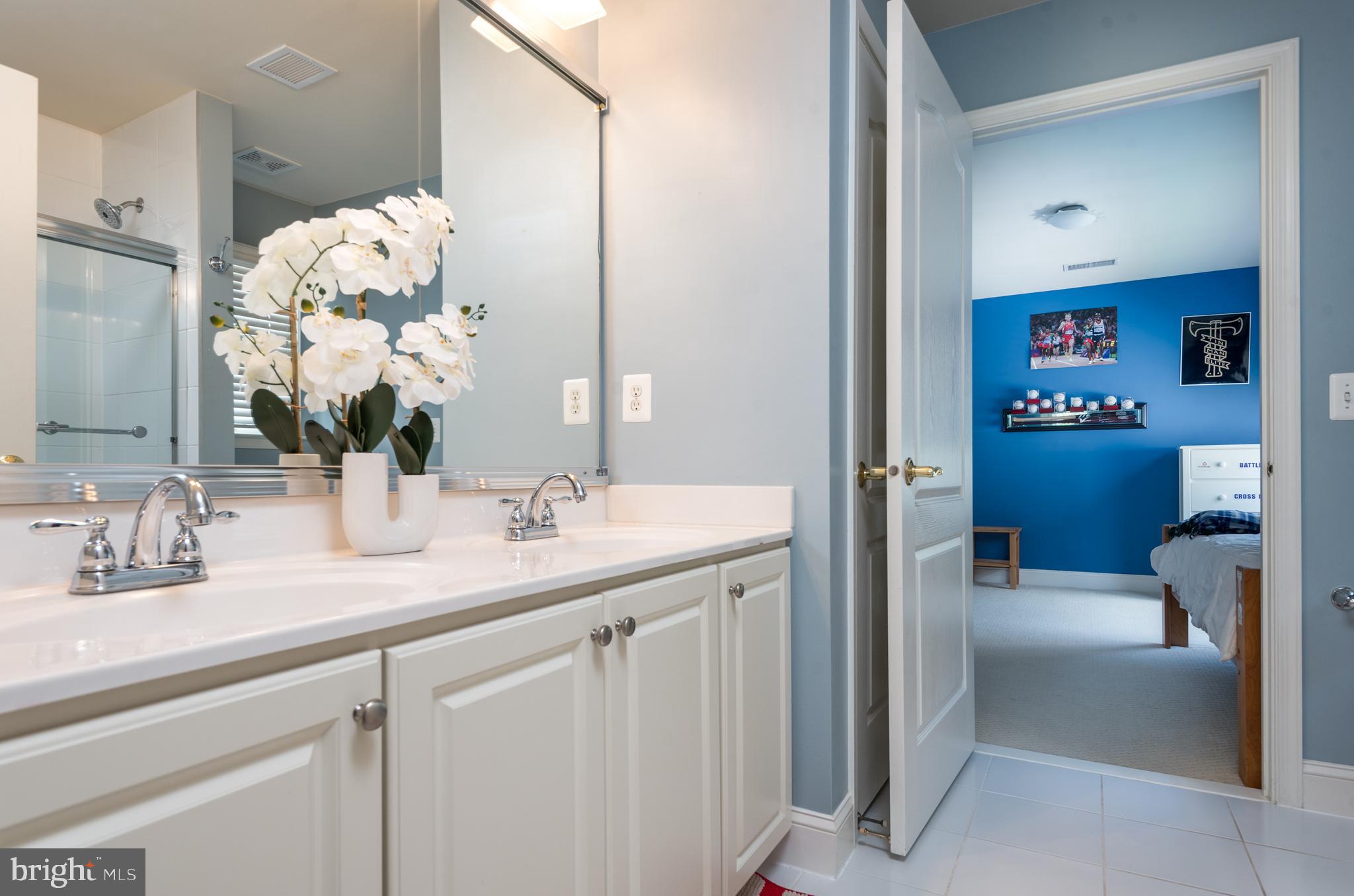 Haymarket, Virginia, 20169, United States, 4 Bedrooms Bedrooms, ,5 BathroomsBathrooms,Residential,For Sale,1900761