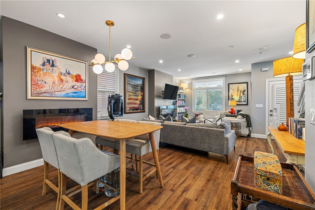East Liberty, Pennsylvania, 15206, United States, 4 Bedrooms Bedrooms, ,4 BathroomsBathrooms,Residential,For Sale,1950996