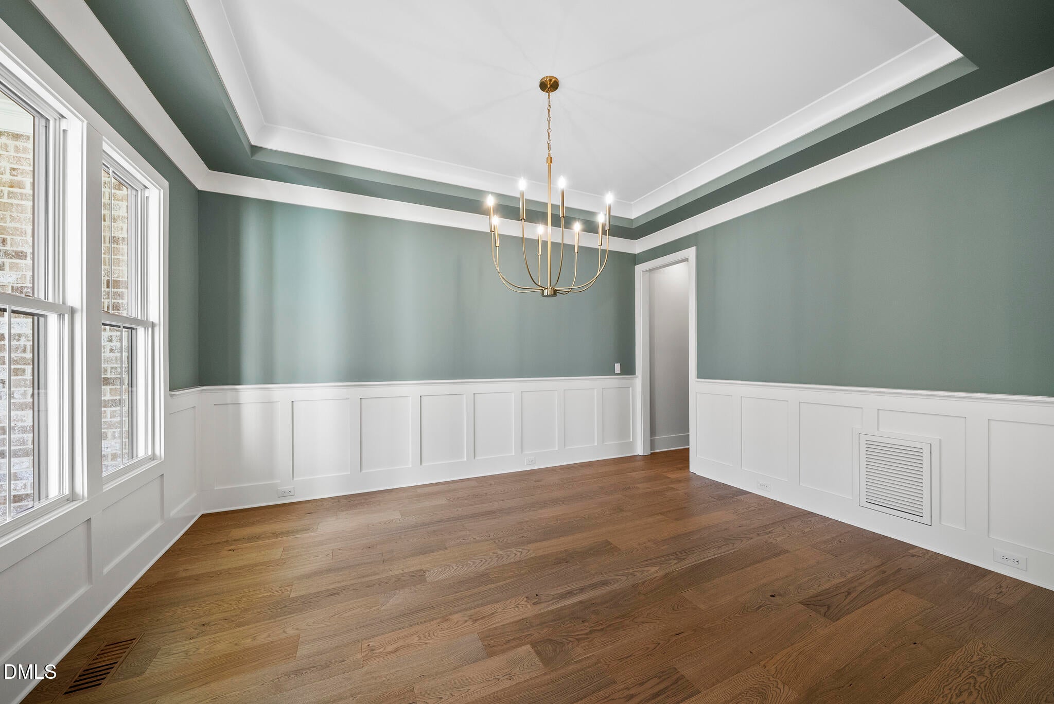 Raleigh, North Carolina, 27613, United States, 4 Bedrooms Bedrooms, ,5 BathroomsBathrooms,Residential,For Sale,1989264