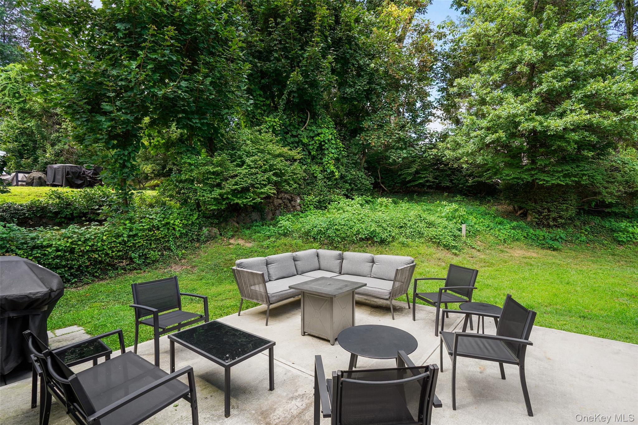 White Plains, New York, 10603, United States, 3 Bedrooms Bedrooms, ,3 BathroomsBathrooms,Residential,For Sale,1933056