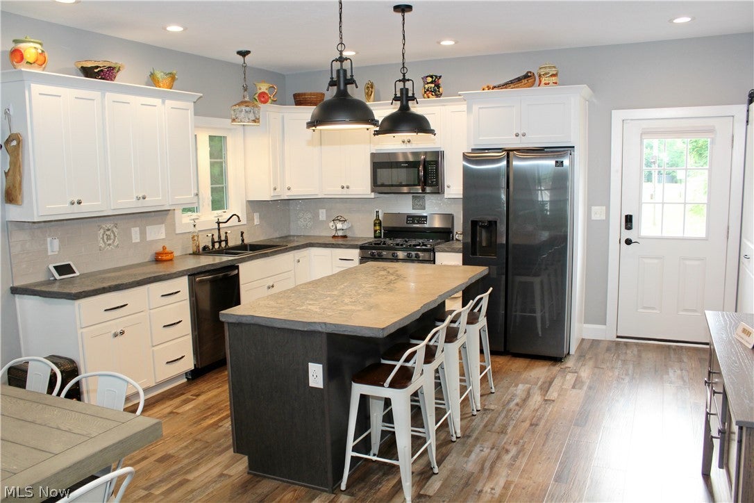 Lake Milton, Ohio, 44429, United States, 3 Bedrooms Bedrooms, ,3 BathroomsBathrooms,Residential,For Sale,2024644