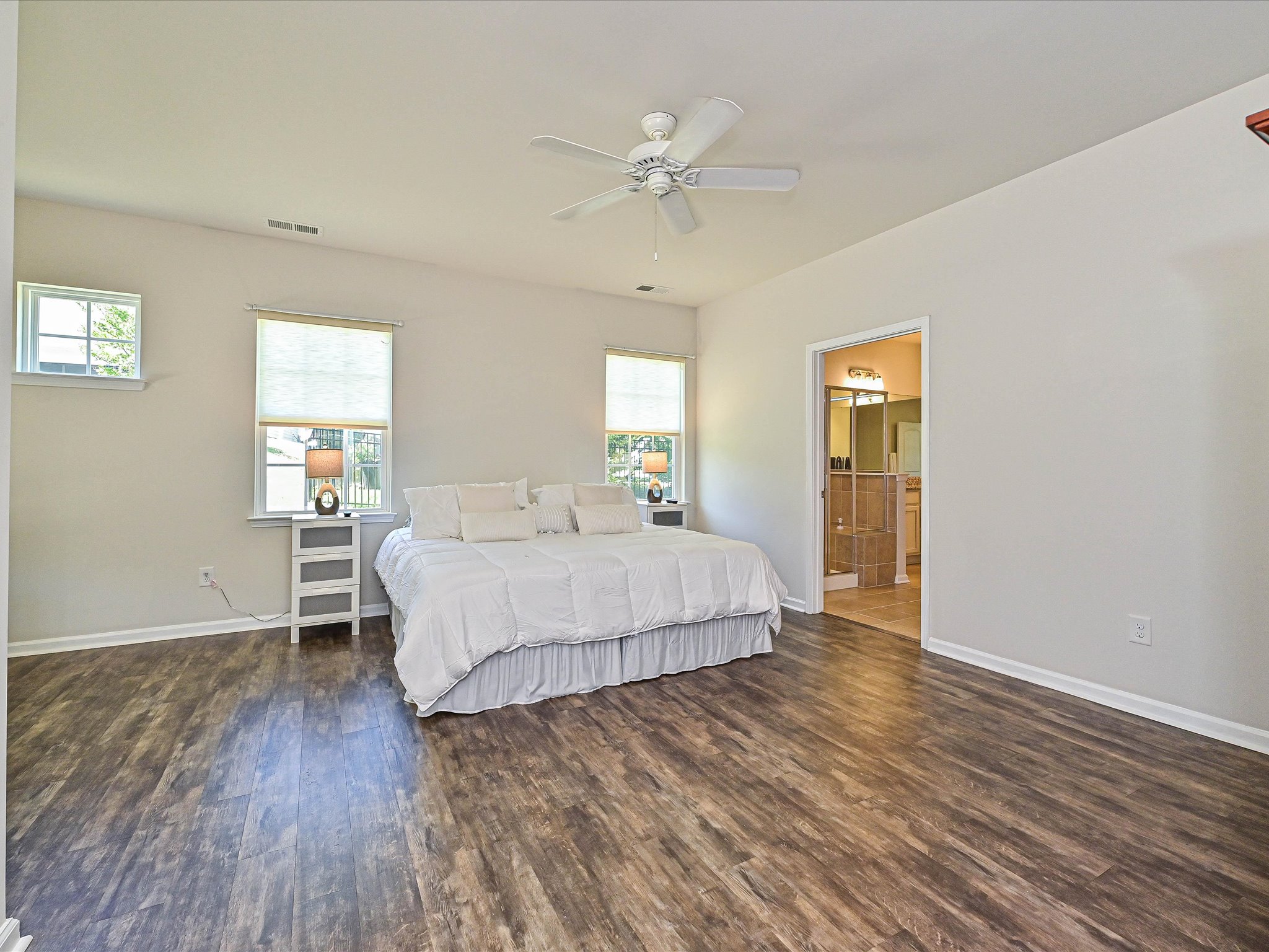 Mount Holly, North Carolina, 28120, United States, 4 Bedrooms Bedrooms, ,3 BathroomsBathrooms,Residential,For Sale,2049218
