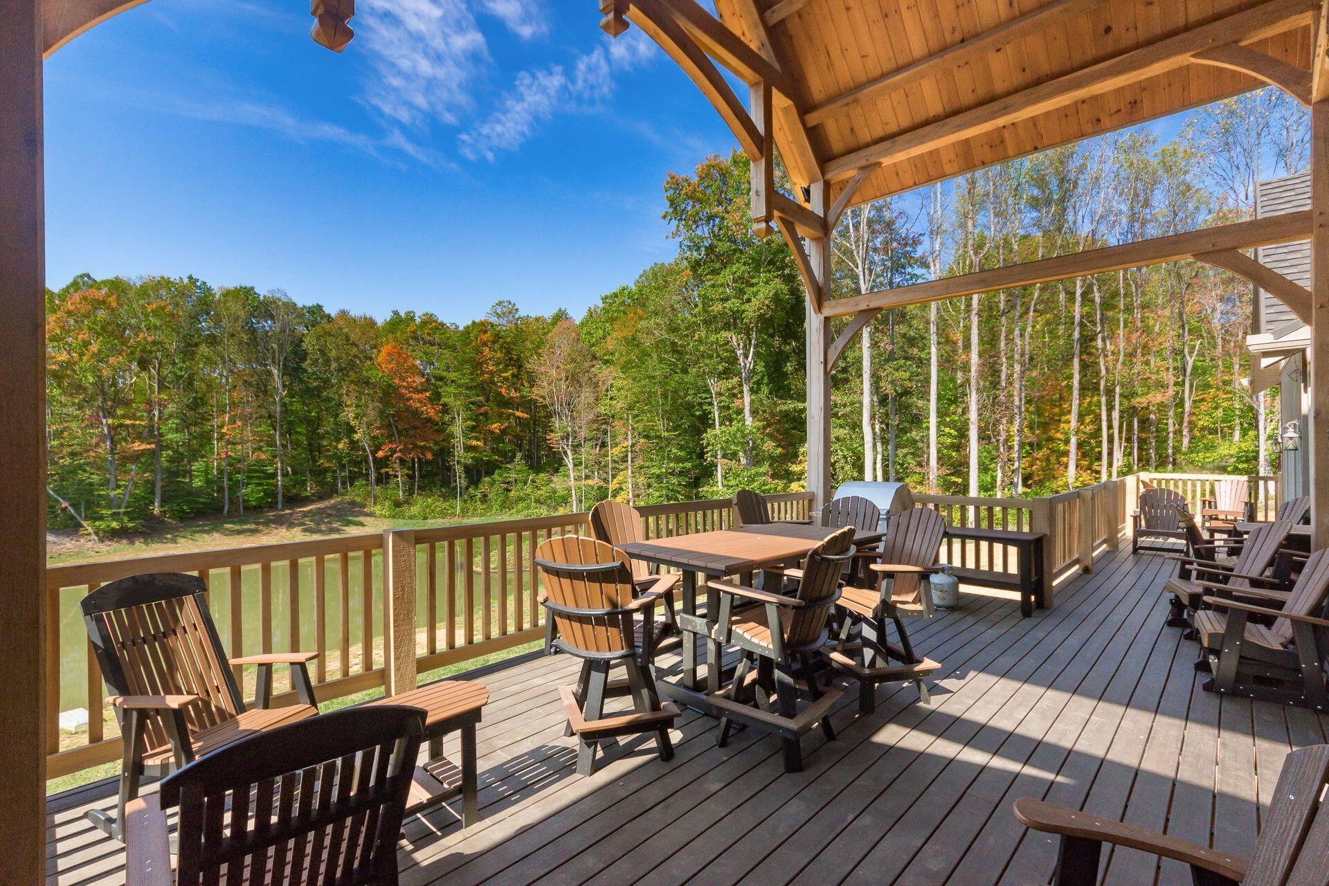Rockbridge, Ohio, 43149, United States, 8 Bedrooms Bedrooms, ,14 BathroomsBathrooms,Residential,For Sale,1820005