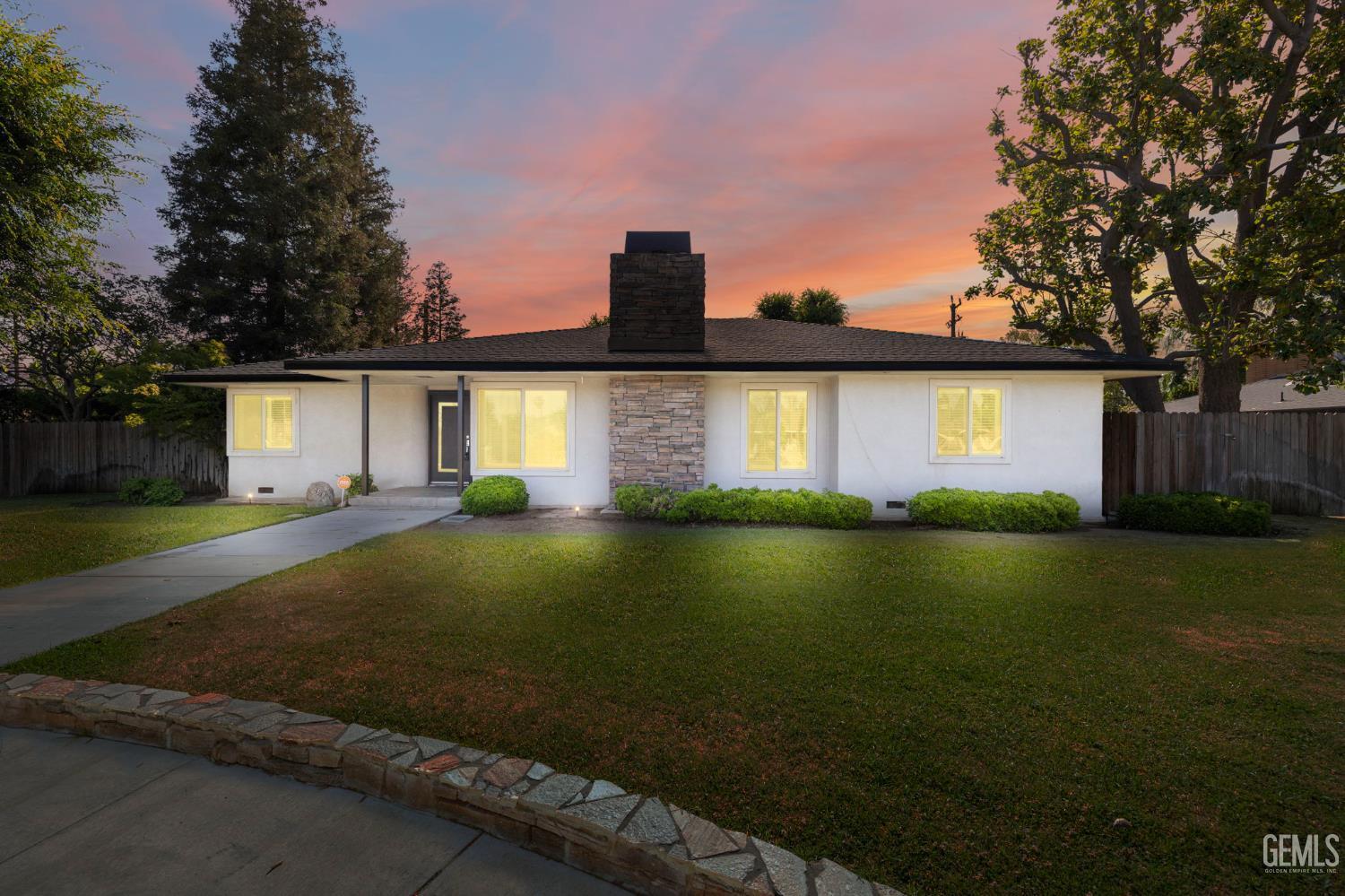 Bakersfield, California, 93301, United States, 3 Bedrooms Bedrooms, ,3 BathroomsBathrooms,Residential,For Sale,1819046