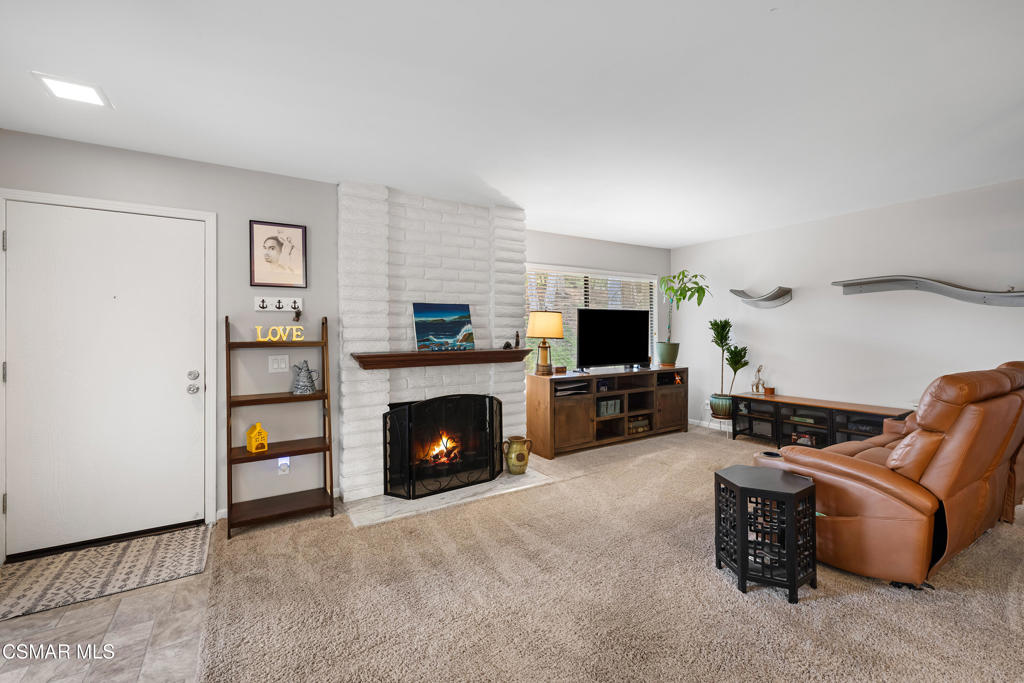 Simi Valley, California, 93065, United States, 3 Bedrooms Bedrooms, ,2 BathroomsBathrooms,Residential,For Sale,1901718