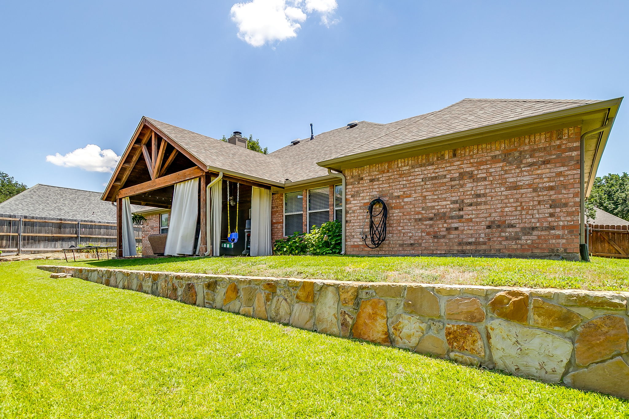  7732 Bridlewood Court, North Richland Hills, TX, 76182 - 物件實景
