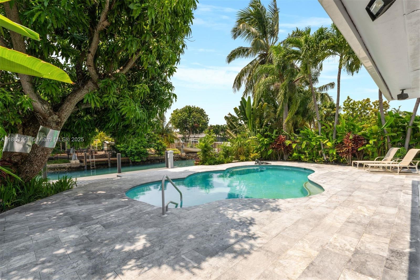 Miami Beach, Florida, 33141, United States, 3 Bedrooms Bedrooms, ,2 BathroomsBathrooms,Residential,For Sale,1927176