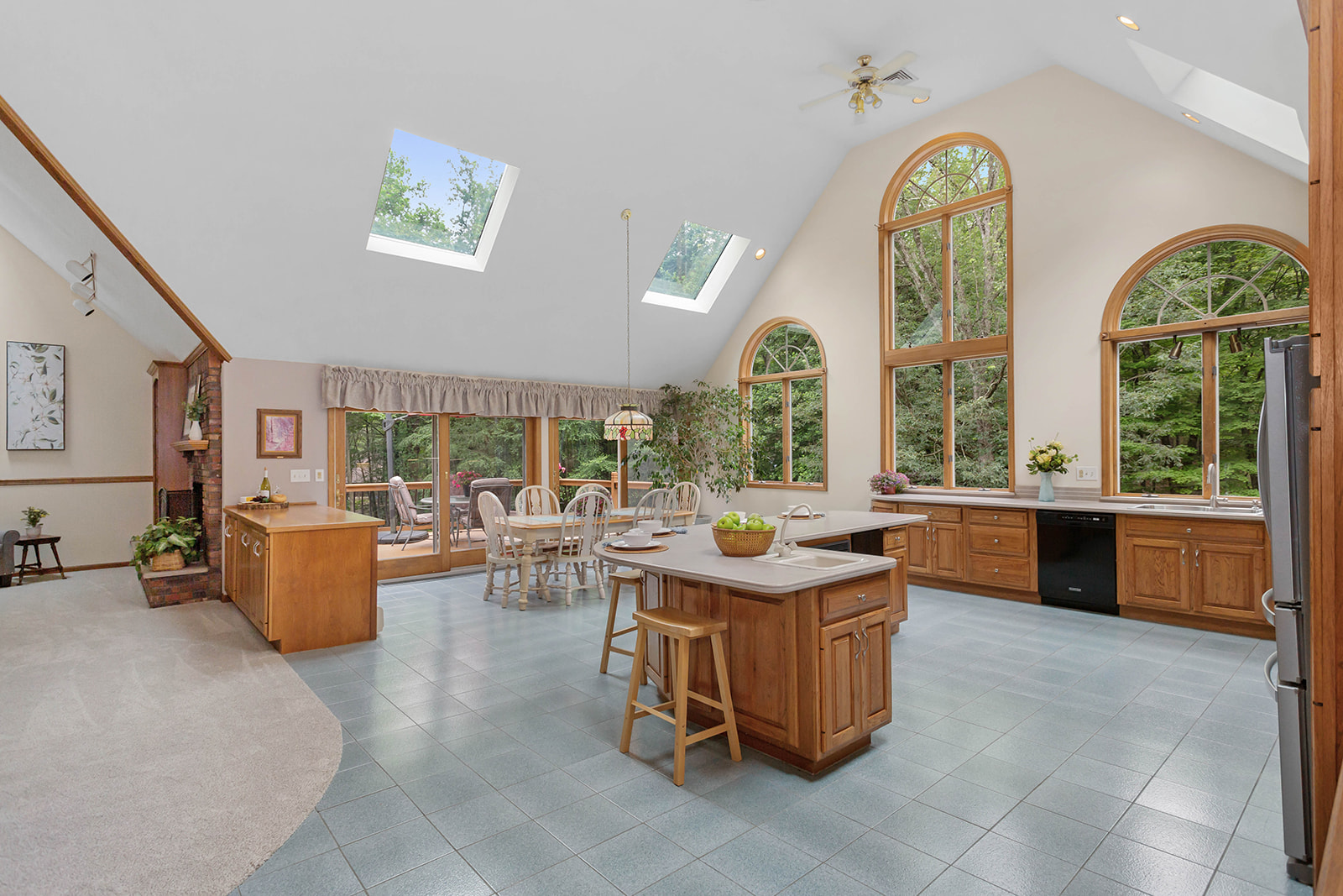 Ringwood, New Jersey, 07456, United States, 7 Bedrooms Bedrooms, ,4 BathroomsBathrooms,Residential,For Sale,1943457