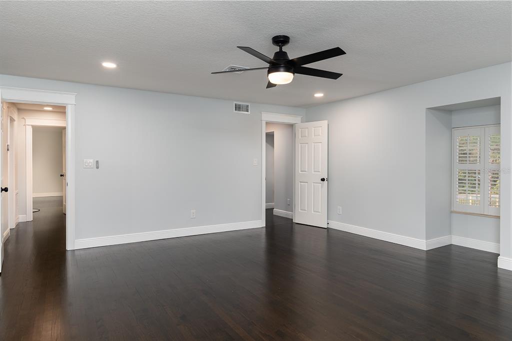 Lake Mary, Florida, 32746, United States, 5 Bedrooms Bedrooms, ,4 BathroomsBathrooms,Residential,For Sale,2003020