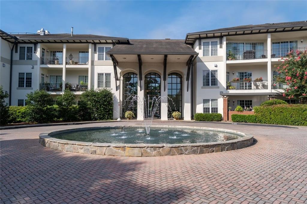 Atlanta, Georgia, 30327, United States, 2 Bedrooms Bedrooms, ,3 BathroomsBathrooms,Residential,For Sale,1895393