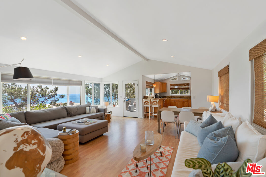 Malibu, California, 90265, United States, 1 Bedroom Bedrooms, ,1 BathroomBathrooms,Residential,For Sale,1891737