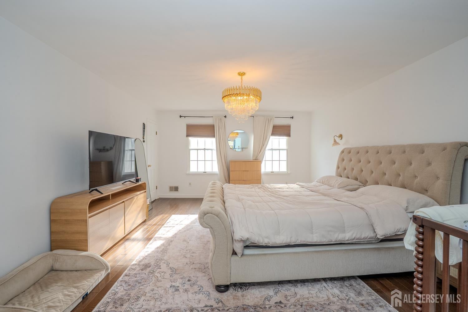 North Brunswick, New Jersey, 08902, United States, 5 Bedrooms Bedrooms, ,3 BathroomsBathrooms,Residential,For Sale,2002843