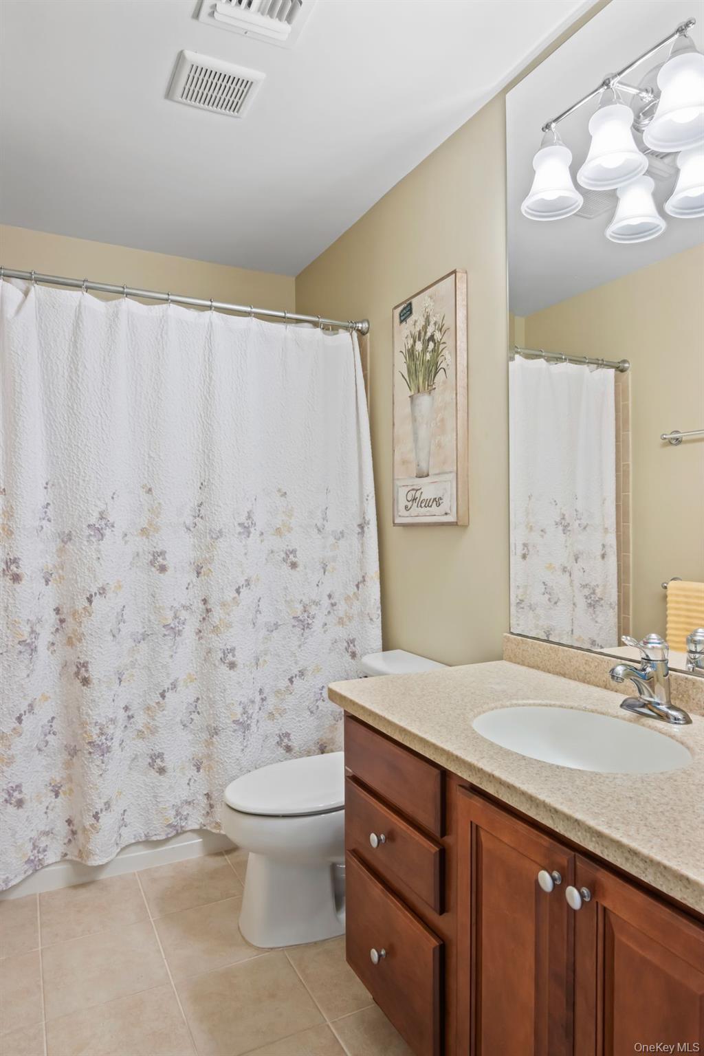 Mount Sinai, New York, 11766, United States, 4 Bedrooms Bedrooms, ,3 BathroomsBathrooms,Residential,For Sale,1934193