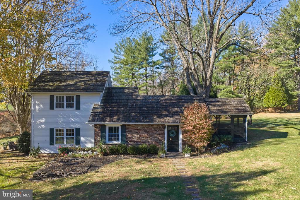 Newtown, Pennsylvania, 18940, United States, 4 Bedrooms Bedrooms, ,4 BathroomsBathrooms,Residential,For Sale,1995554